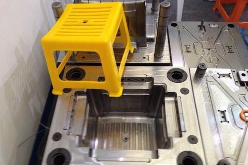 注塑模具加工中模具原理及组成要点有那些呢？